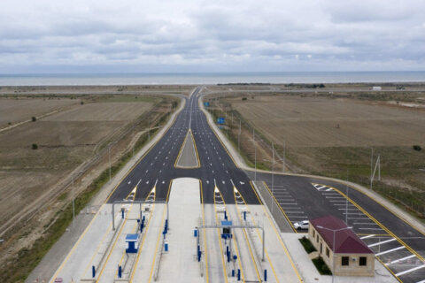 Ödənişli avtomagistrallarda maksimum sürət həddinin müəyyənləşdirilməsi I oxunuşda qəbul edilib