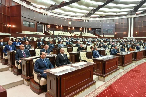 Parlament İnzibati Xətalar Məcəlləsinə çoxsaylı dəyişiklikləri ilk oxunuşda qəbul edib