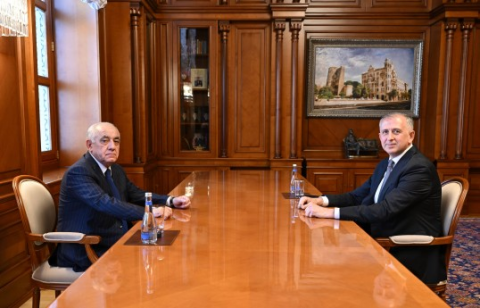 Baş nazir səlahiyyət müddəti başa çatan Gürcüstan səfiri ilə görüşüb