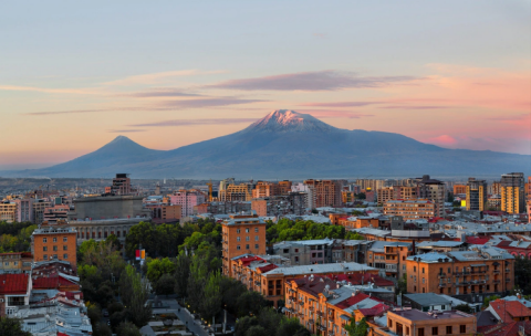 İrəvanın yeni siyasi doktrinası - Qarabağ hərəkatından imtina və konstitusiya dəyişikliyi -