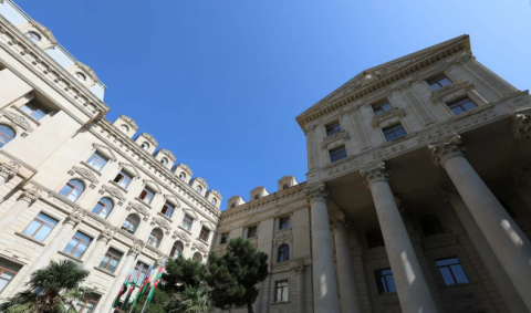 Azərbaycan XİN Ermənistanda Türkiyə bayrağının yandırılmasını pisləyib