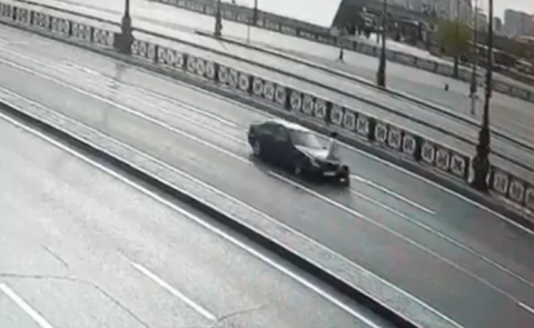 Bakıda maşın piyada qadını vurdu