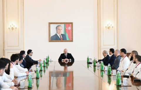 Prezident İlham Əliyev Avropa çempionatında komanda hesabında çempion olan güləşçiləri qəbul edib